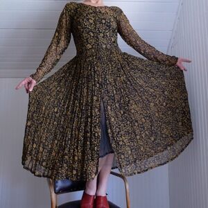 Vintage 1990s Papillon crinkly rayon boho sun dress